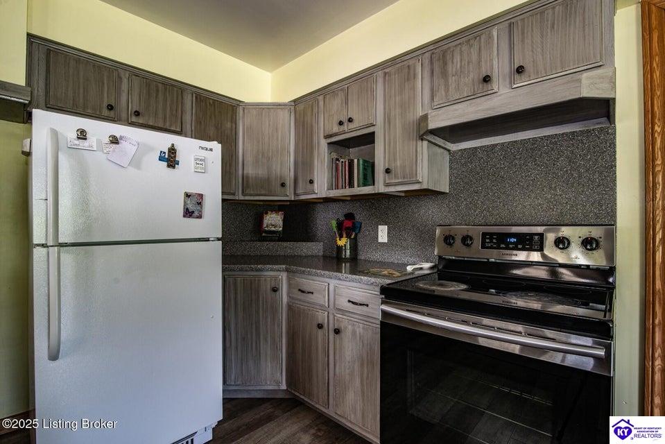 Listing Picture 8396 Cub Run Highway Munfordville, KY 42765 MLS HK25002506