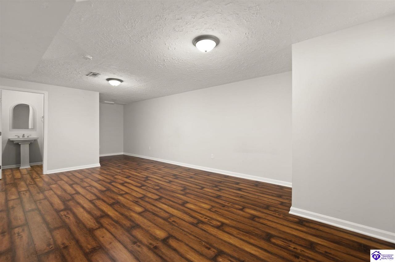 Listing Picture 125 Longsdale Court Radcliff, KY 40160 MLS HK25002509