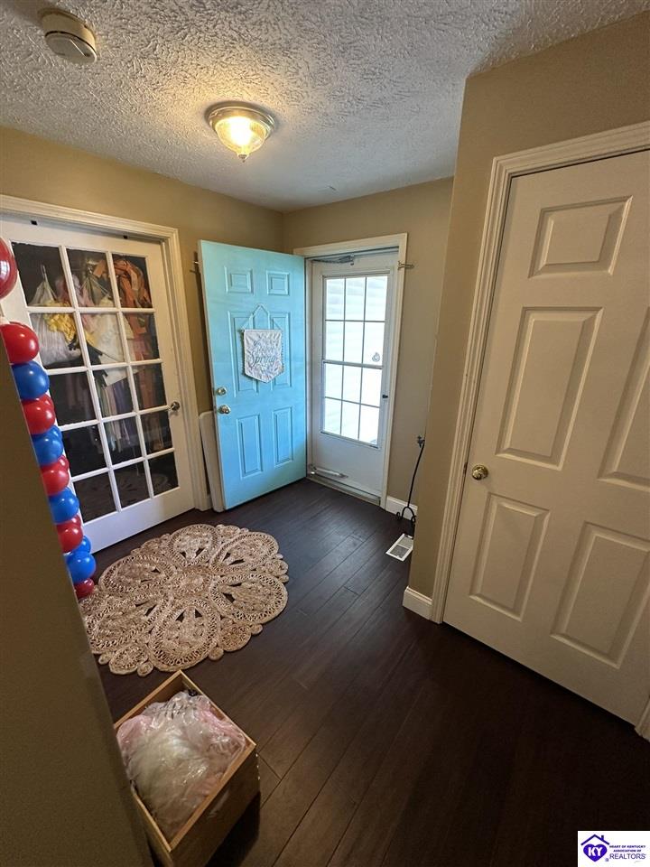 Listing Picture 328 N Mulberry Street Elizabethtown, KY 42701 MLS HK25002534