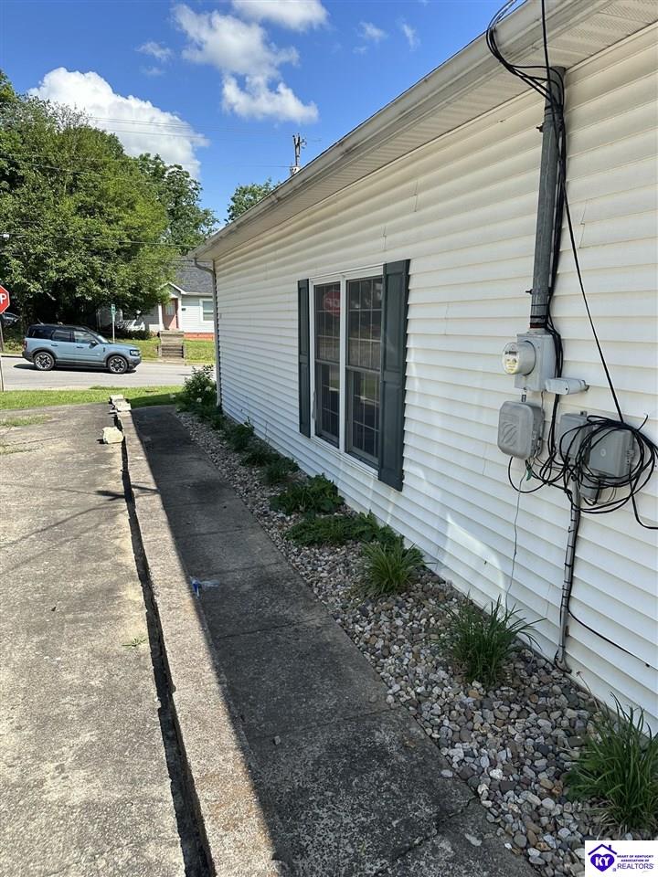 Listing Picture 328 N Mulberry Street Elizabethtown, KY 42701 MLS HK25002534