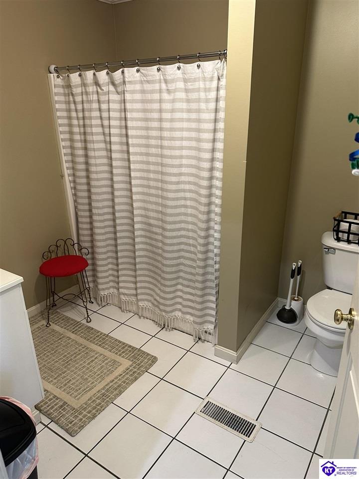 Listing Picture 328 N Mulberry Street Elizabethtown, KY 42701 MLS HK25002534