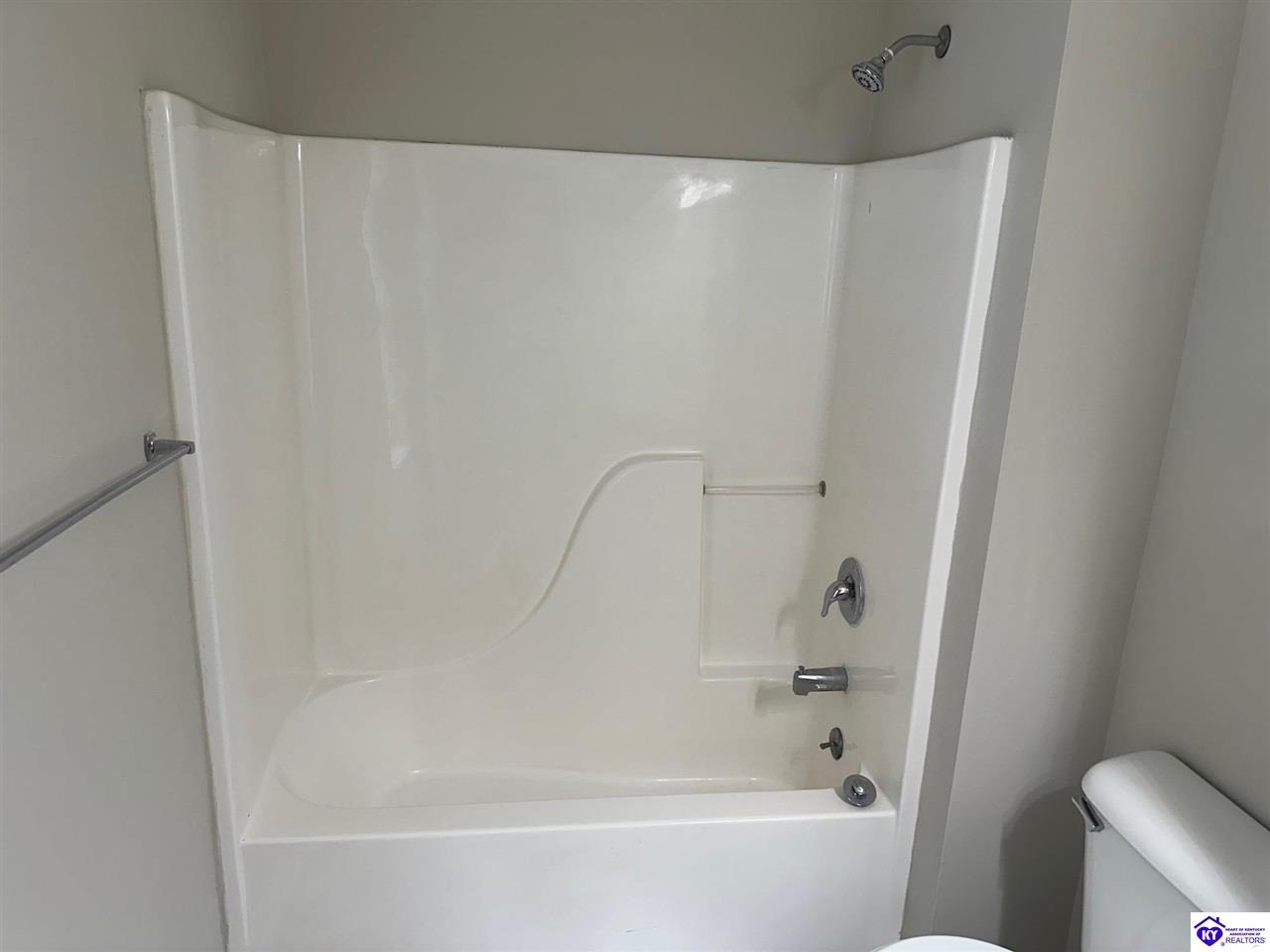 Listing Picture 1204 Denada Lane Elizabethtown, KY 42701 MLS HK25002545