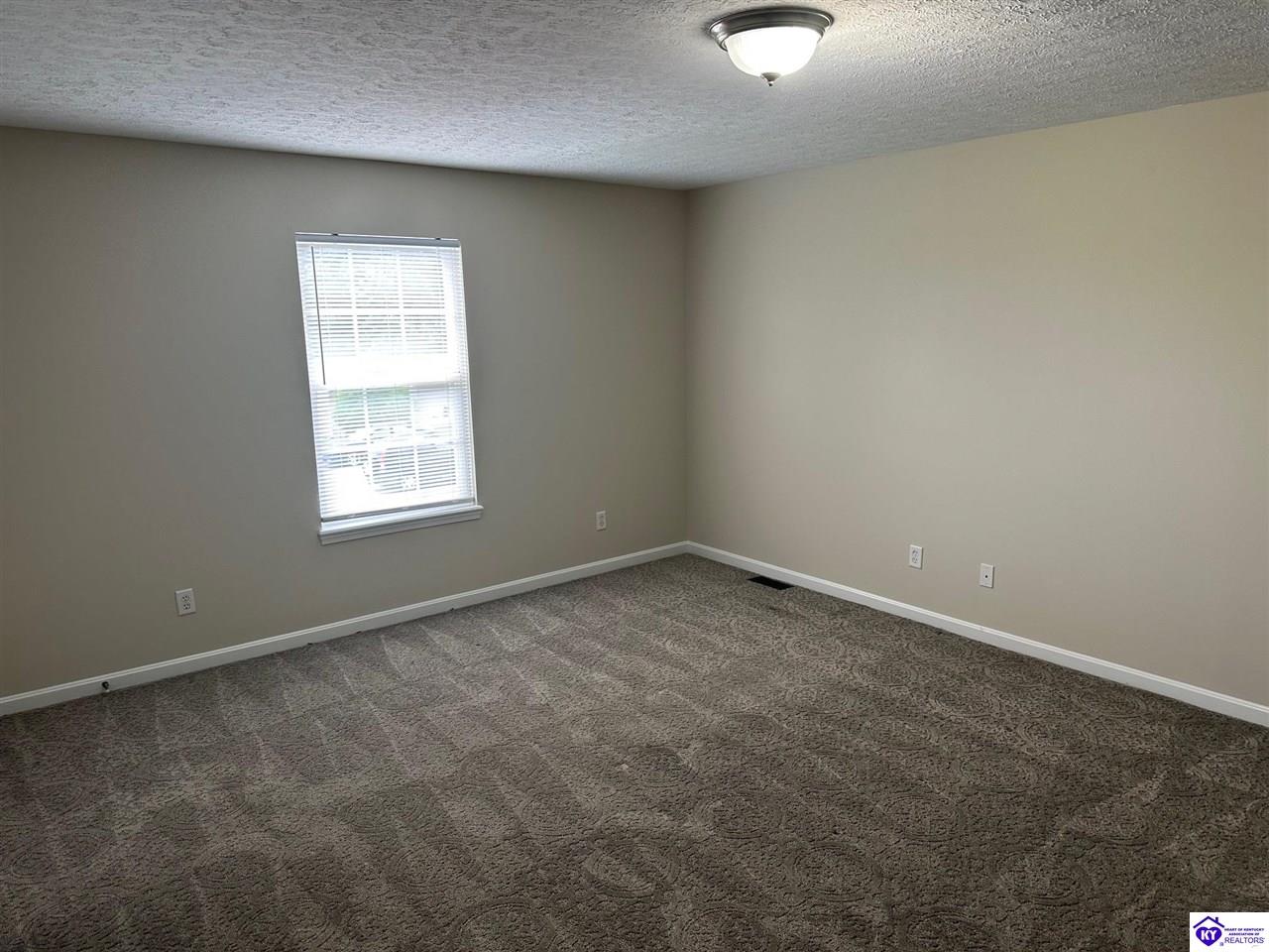 Listing Picture 1204 Denada Lane Elizabethtown, KY 42701 MLS HK25002545