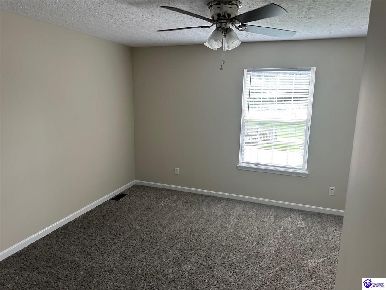 Listing Picture 1204 Denada Lane Elizabethtown, KY 42701 MLS HK25002545