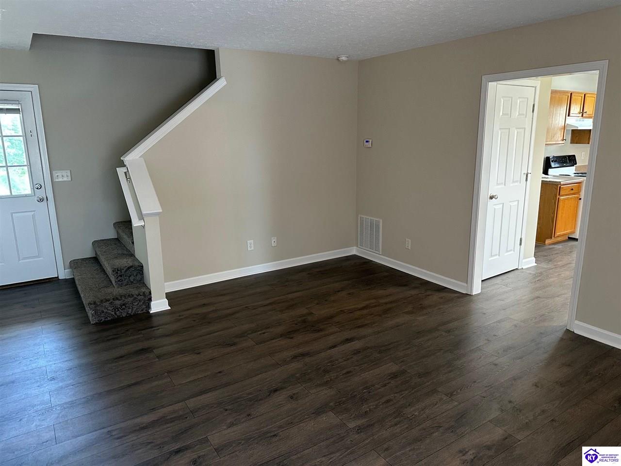 Listing Picture 1204 Denada Lane Elizabethtown, KY 42701 MLS HK25002545