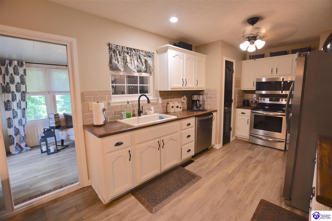 Listing Picture 1164 Oak Street Elizabethtown, KY 42701 MLS HK25002577