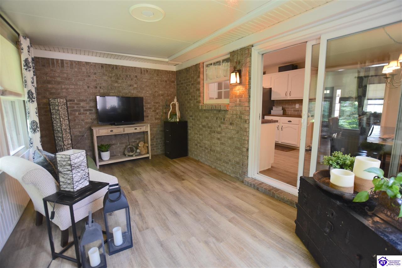 Listing Picture 1164 Oak Street Elizabethtown, KY 42701 MLS HK25002577