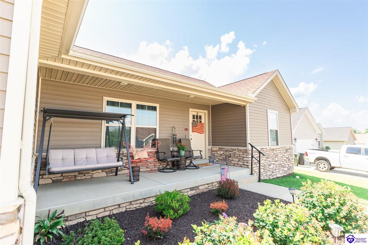 Listing Picture 414 Turnberry Court Vine Grove, KY 40175 MLS HK25002599