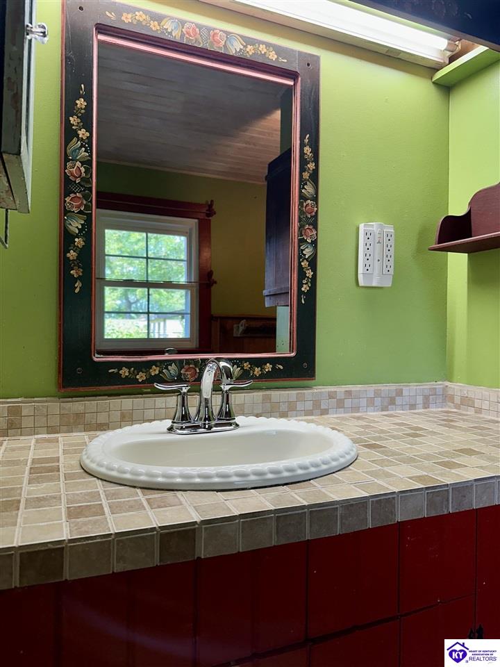 Listing Picture 1612 N Miles Street Elizabethtown, KY 42701 MLS HK25002626