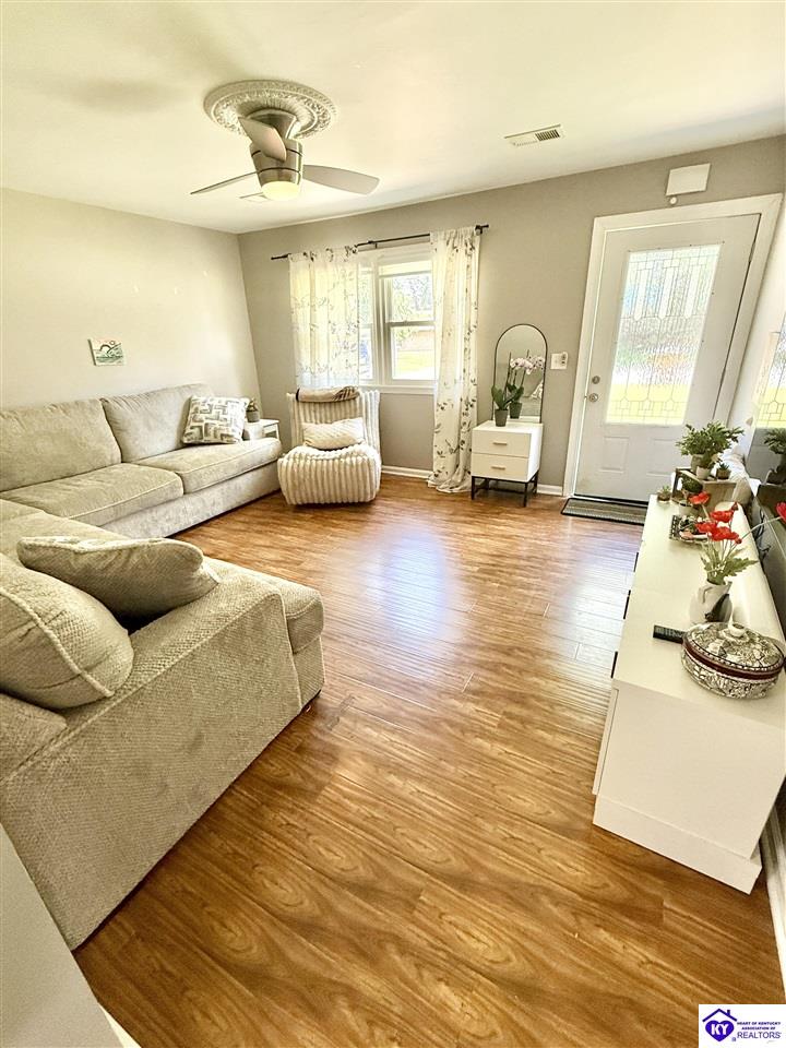 Listing Picture 1402 Kentucky Drive Elizabethtown, KY 42701 MLS HK25002657