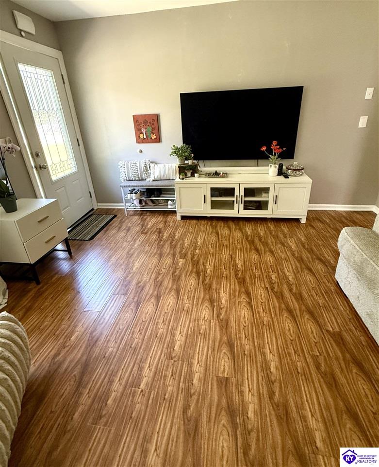 Listing Picture 1402 Kentucky Drive Elizabethtown, KY 42701 MLS HK25002657