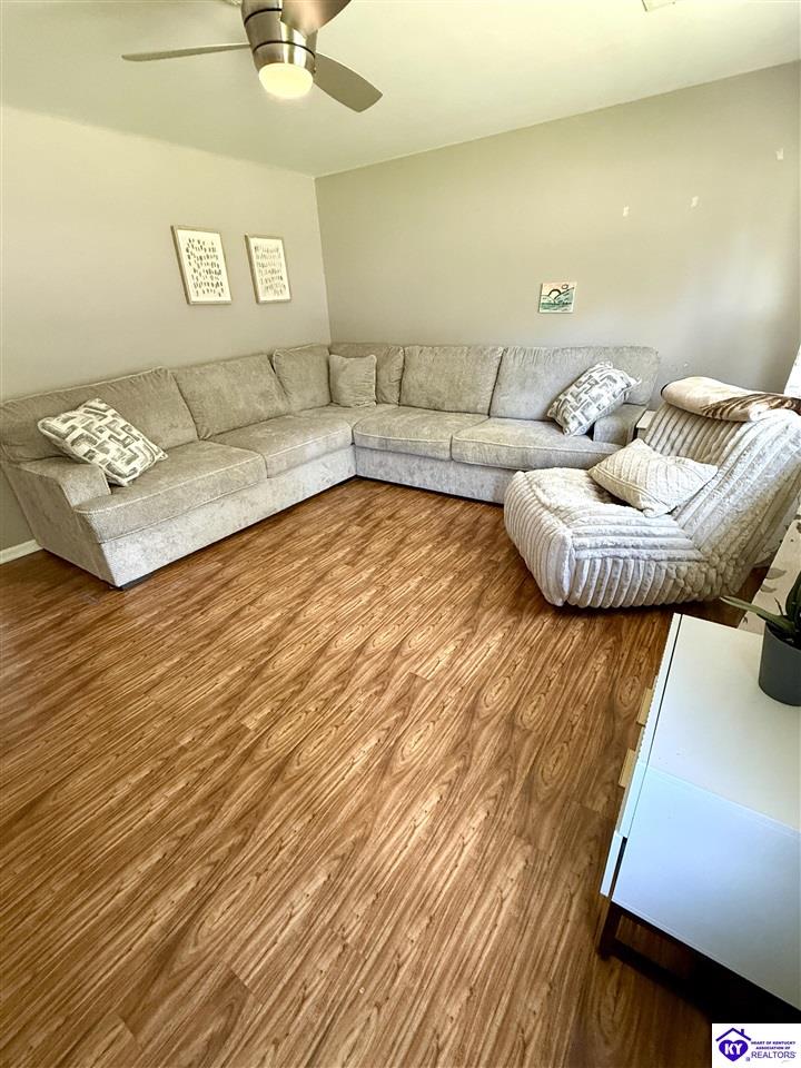 Listing Picture 1402 Kentucky Drive Elizabethtown, KY 42701 MLS HK25002657