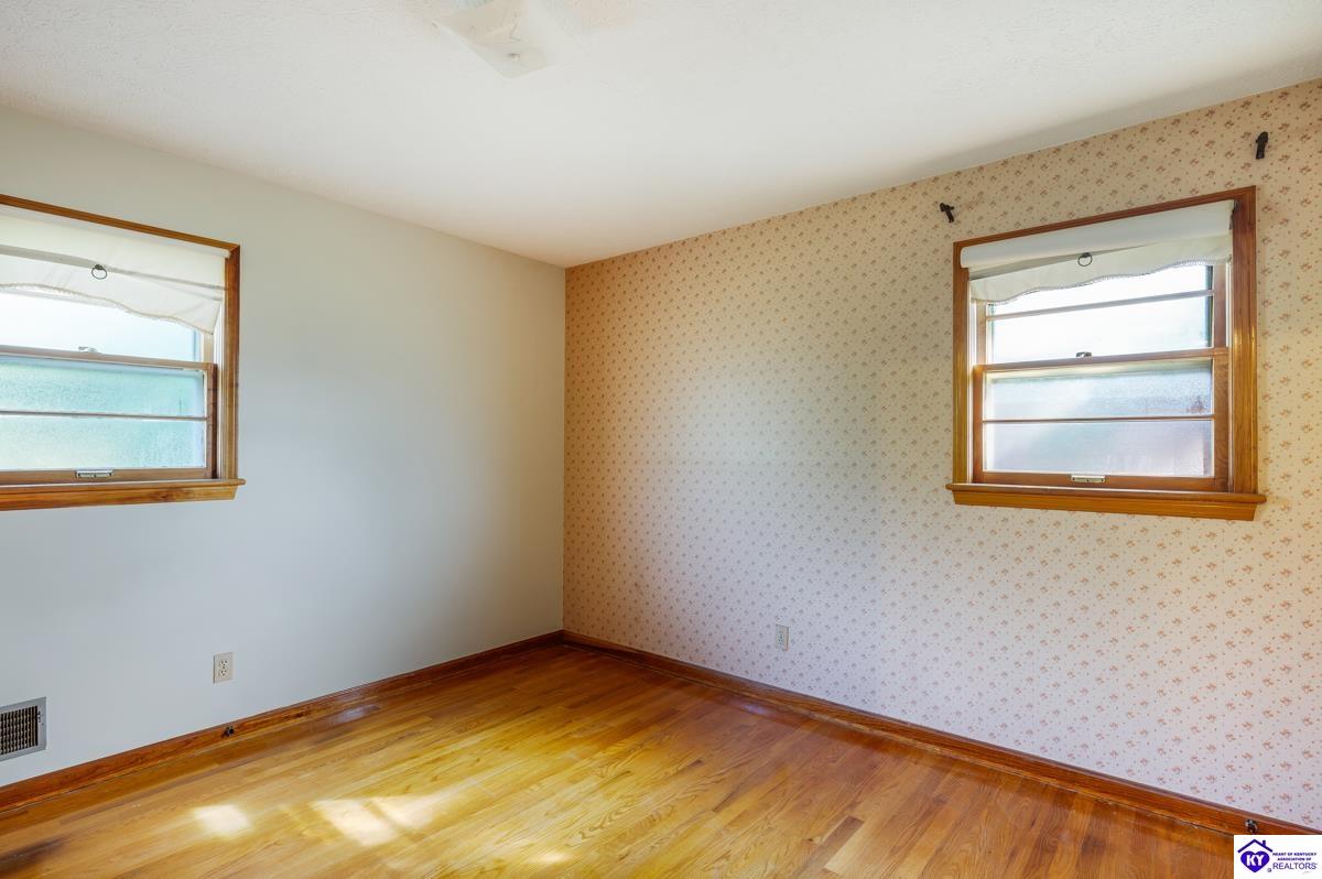 Listing Picture 4310 Raven Ridge Drive Louisville, KY 40216 MLS HK25002671