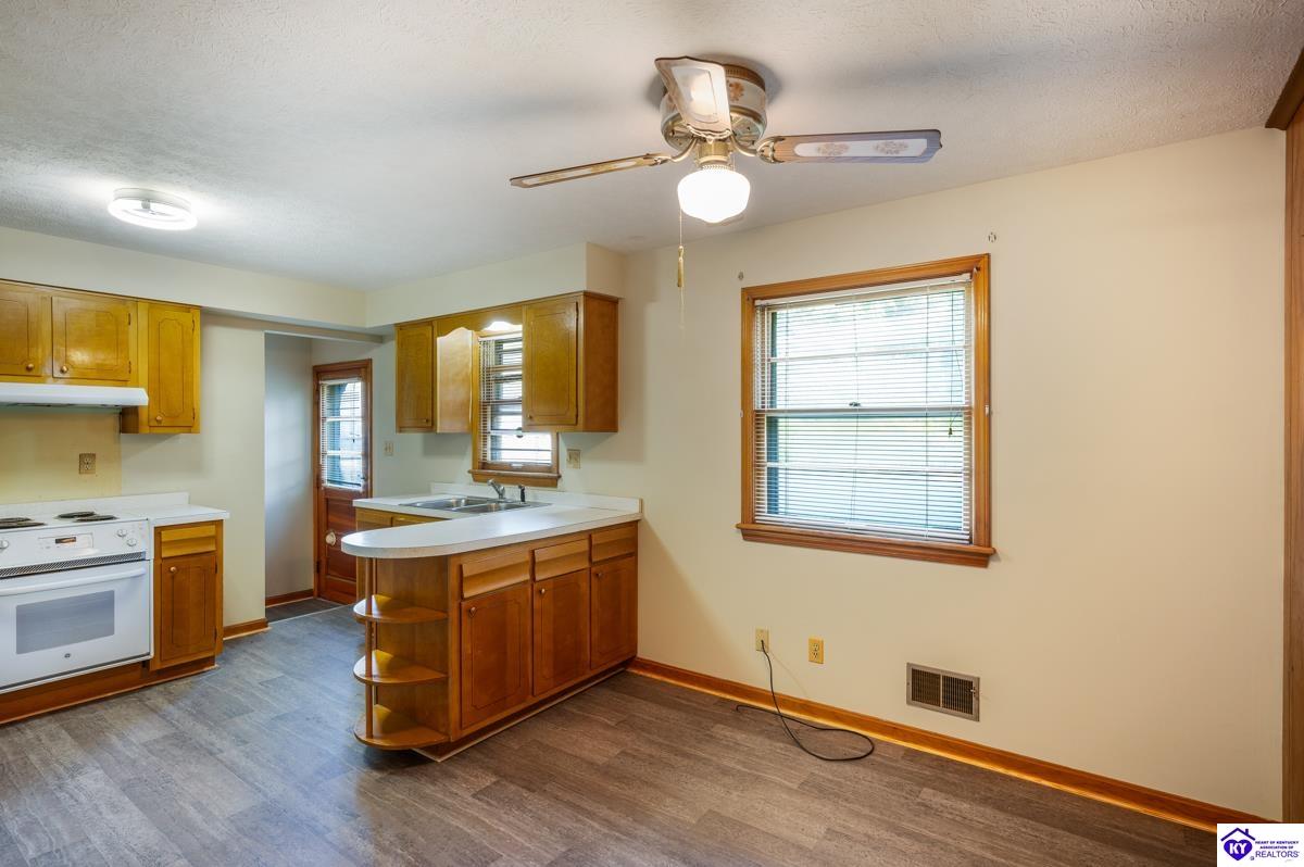 Listing Picture 4310 Raven Ridge Drive Louisville, KY 40216 MLS HK25002671