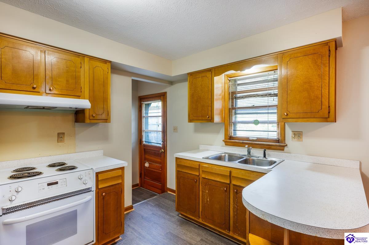 Listing Picture 4310 Raven Ridge Drive Louisville, KY 40216 MLS HK25002671