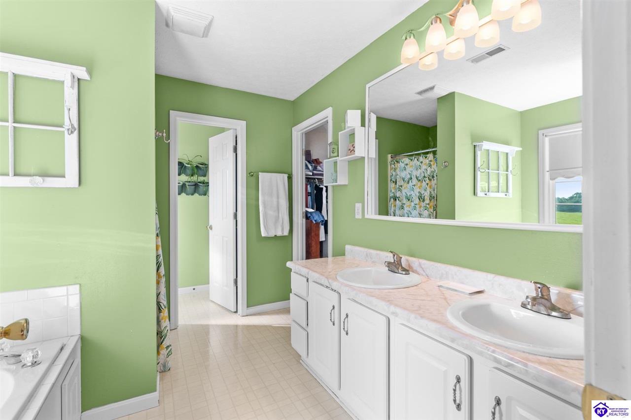 Listing Picture 289 Schlaefer Way Rineyville, KY 40162 MLS HK25002674