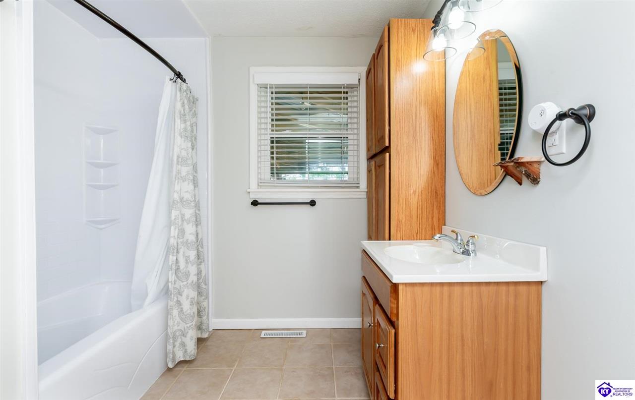 Listing Picture 1220 Gaines Road Brandenburg, KY 40108 MLS HK25002682