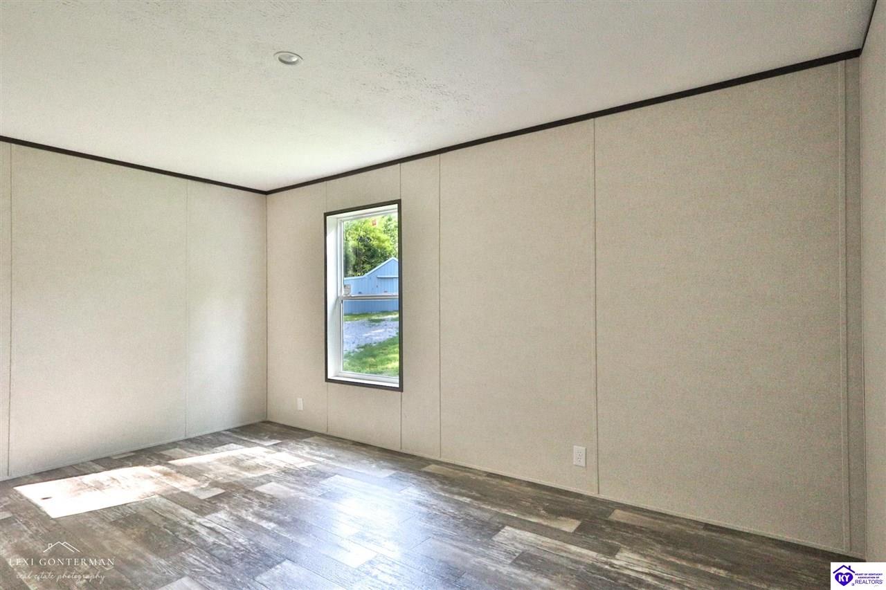 Listing Picture 198 Dutch Girl Lane Glendale, KY 42740 MLS HK25002700