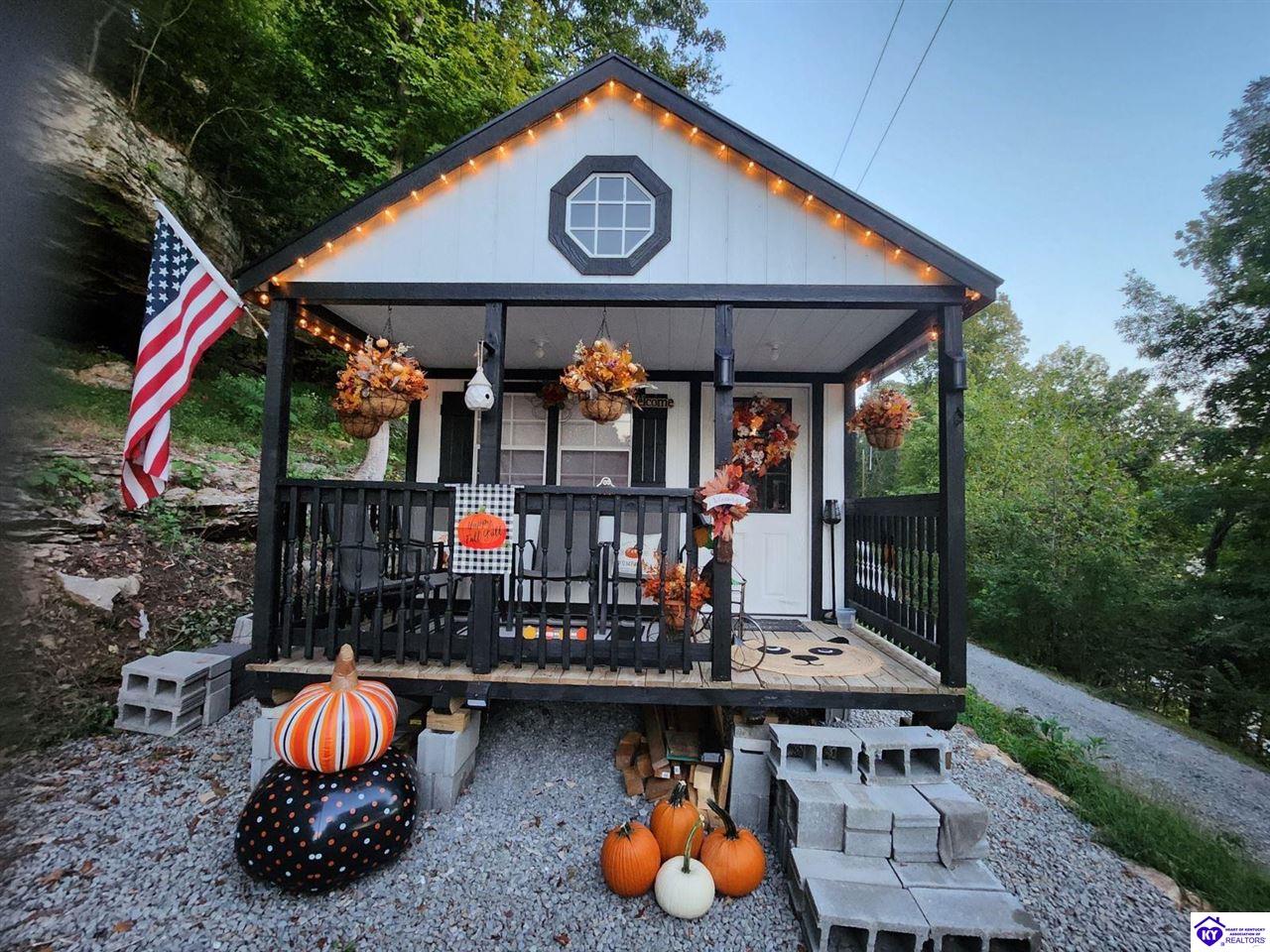 1097 Elm Hill LaneLeitchfield, KY 42754