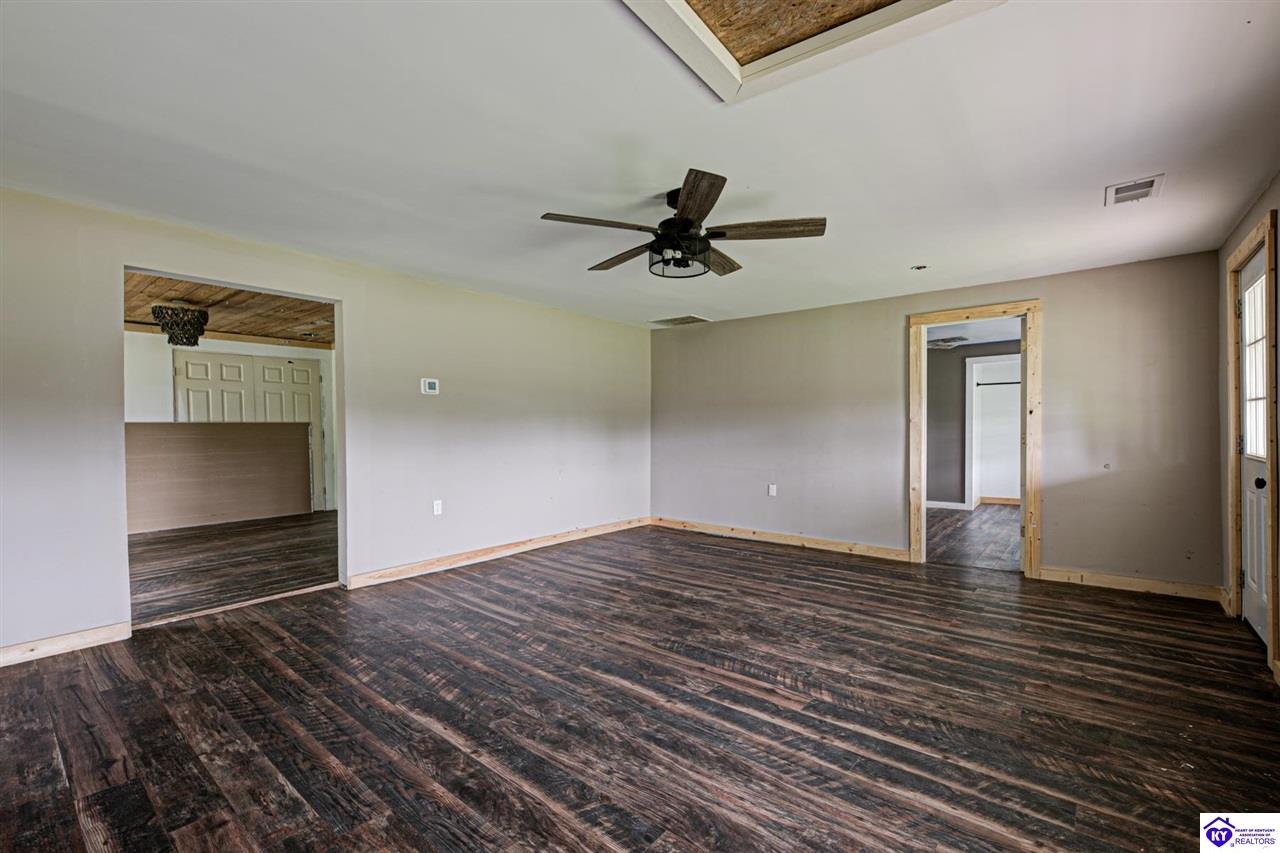 Listing Picture 5713 Priceville Road Munfordville, KY 42765 MLS HK25002845