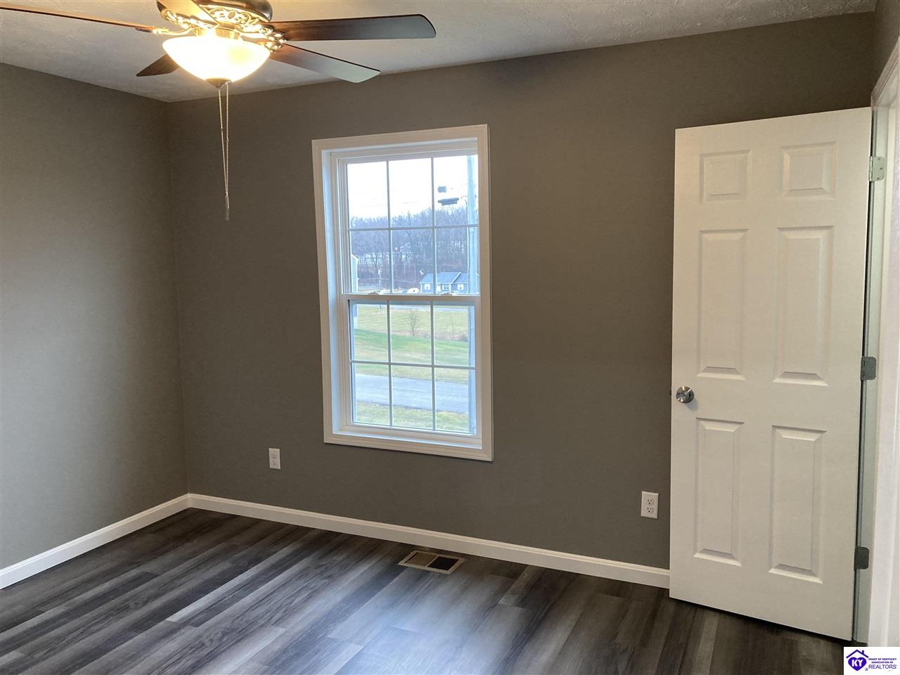 Listing Picture 362/364 Palmetto Loop Glendale, KY 42740 MLS HK25002860