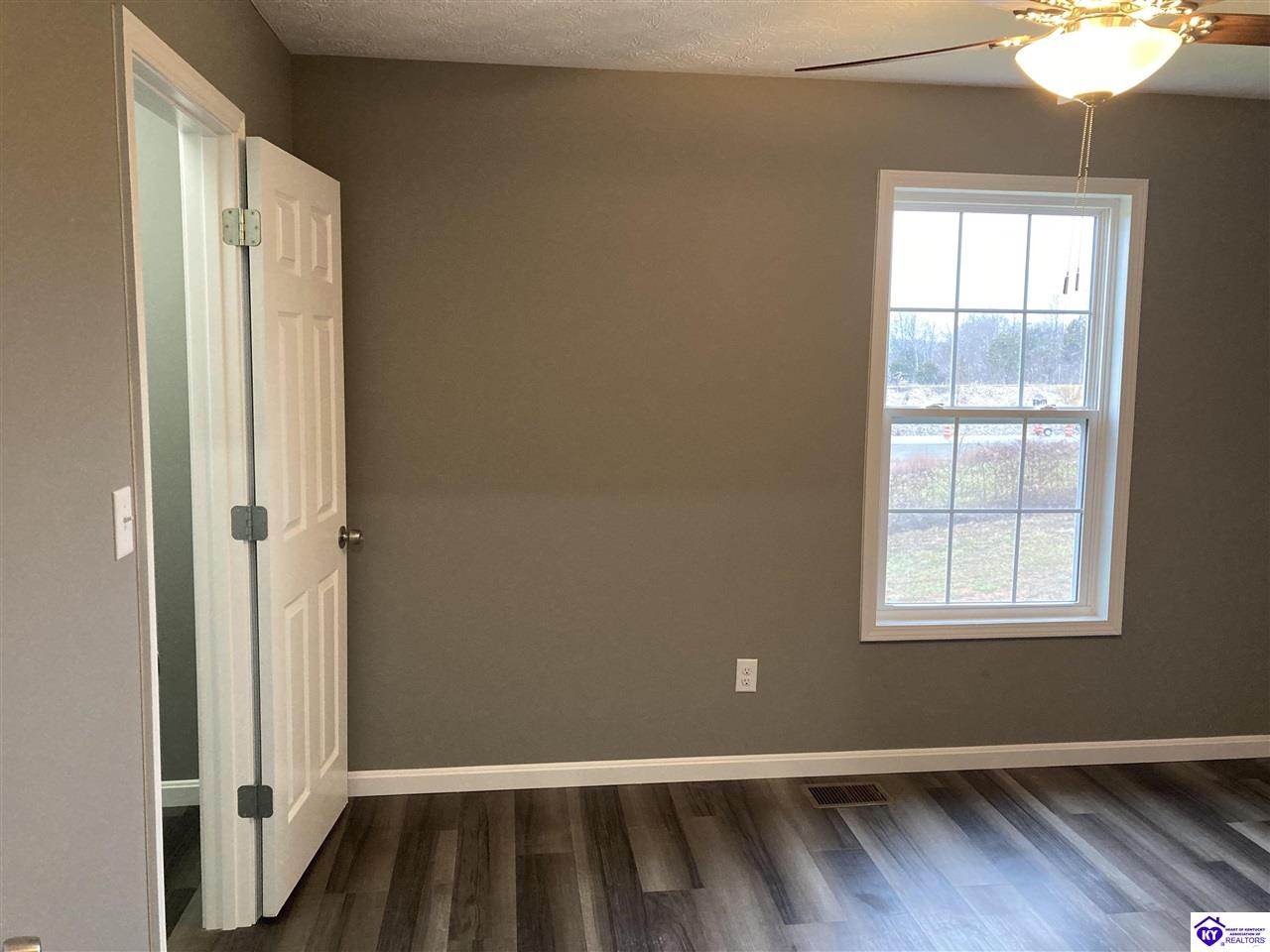 Listing Picture 362/364 Palmetto Loop Glendale, KY 42740 MLS HK25002860