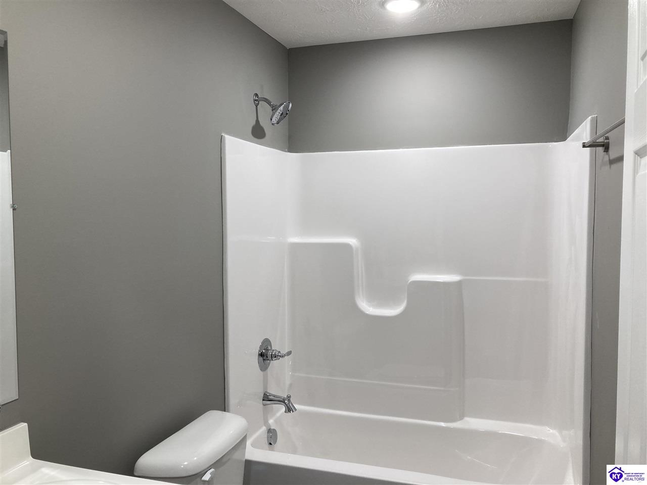 Listing Picture 362/364 Palmetto Loop Glendale, KY 42740 MLS HK25002860