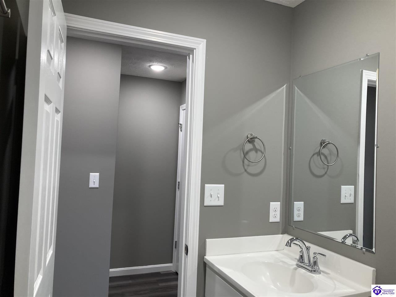 Listing Picture 362/364 Palmetto Loop Glendale, KY 42740 MLS HK25002860