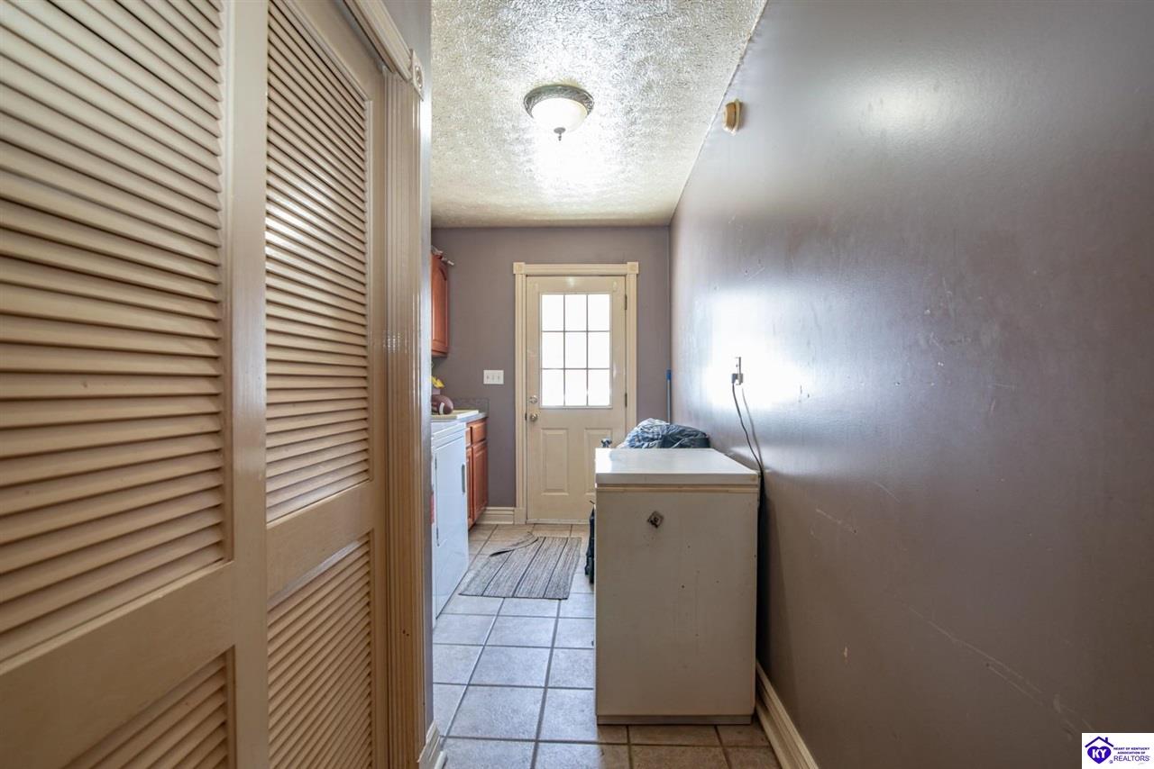 Listing Picture 220 Bolton School Road Bonnieville, KY 42713 MLS HK25002877