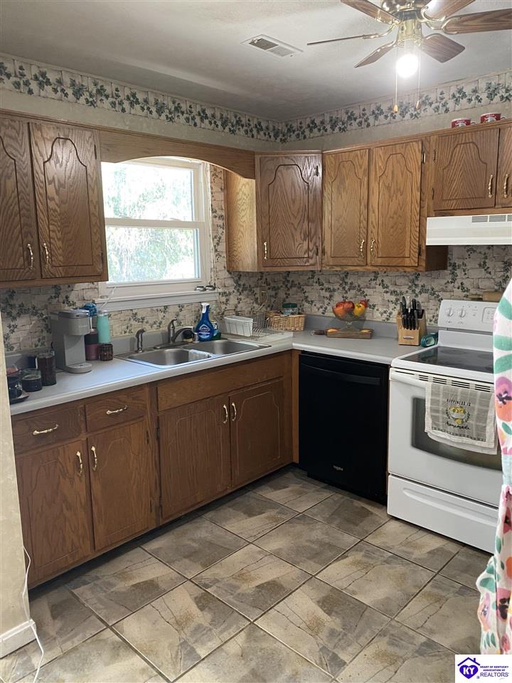 Listing Picture 1088 Wonderland Cavern Road Cecilia, KY 42724 MLS HK25002909