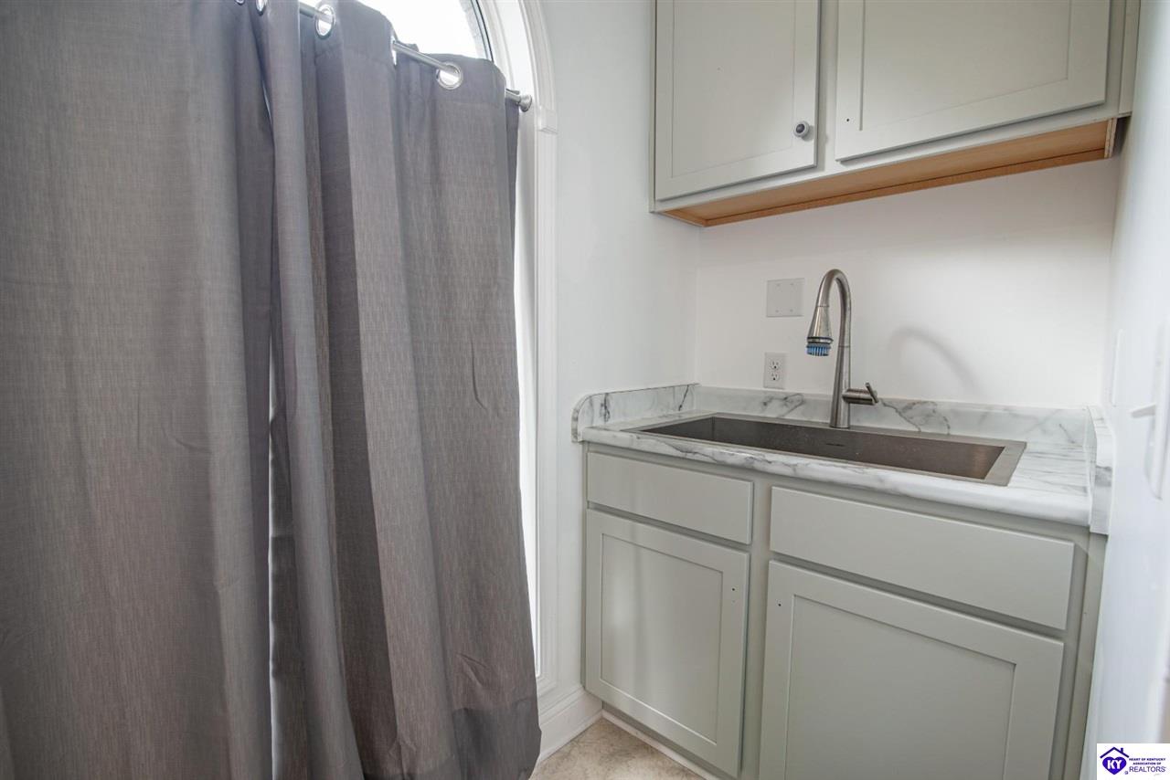 Listing Picture 1112 Cave Run Lane Elizabethtown, KY 42701 MLS HK25003022