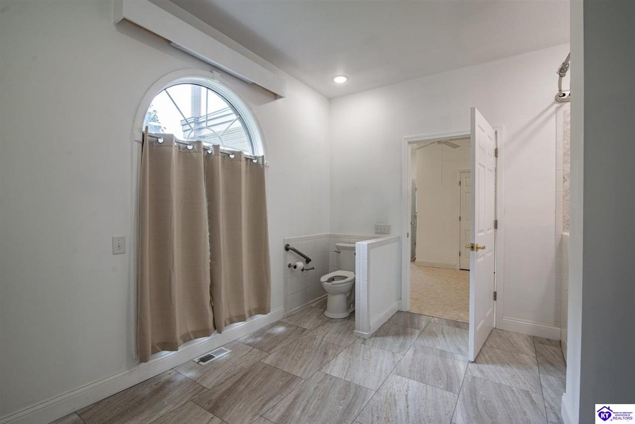 Listing Picture 1112 Cave Run Lane Elizabethtown, KY 42701 MLS HK25003022