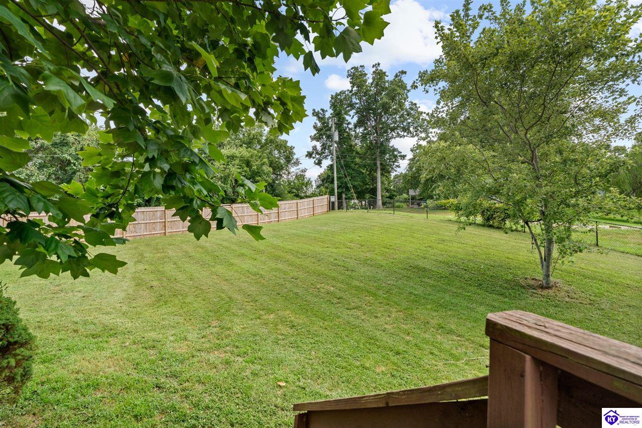 Listing Picture 2100 Crossfield Drive Elizabethtown, KY 42701 MLS HK25003093