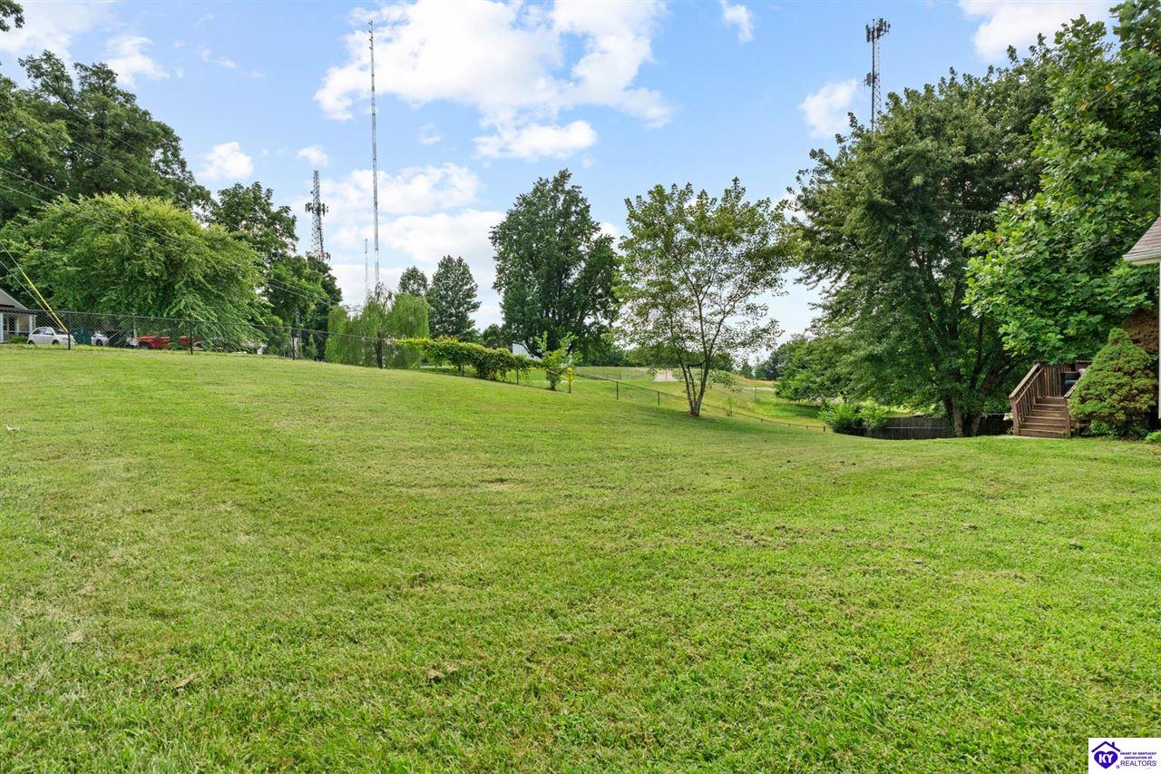 Listing Picture 2100 Crossfield Drive Elizabethtown, KY 42701 MLS HK25003093