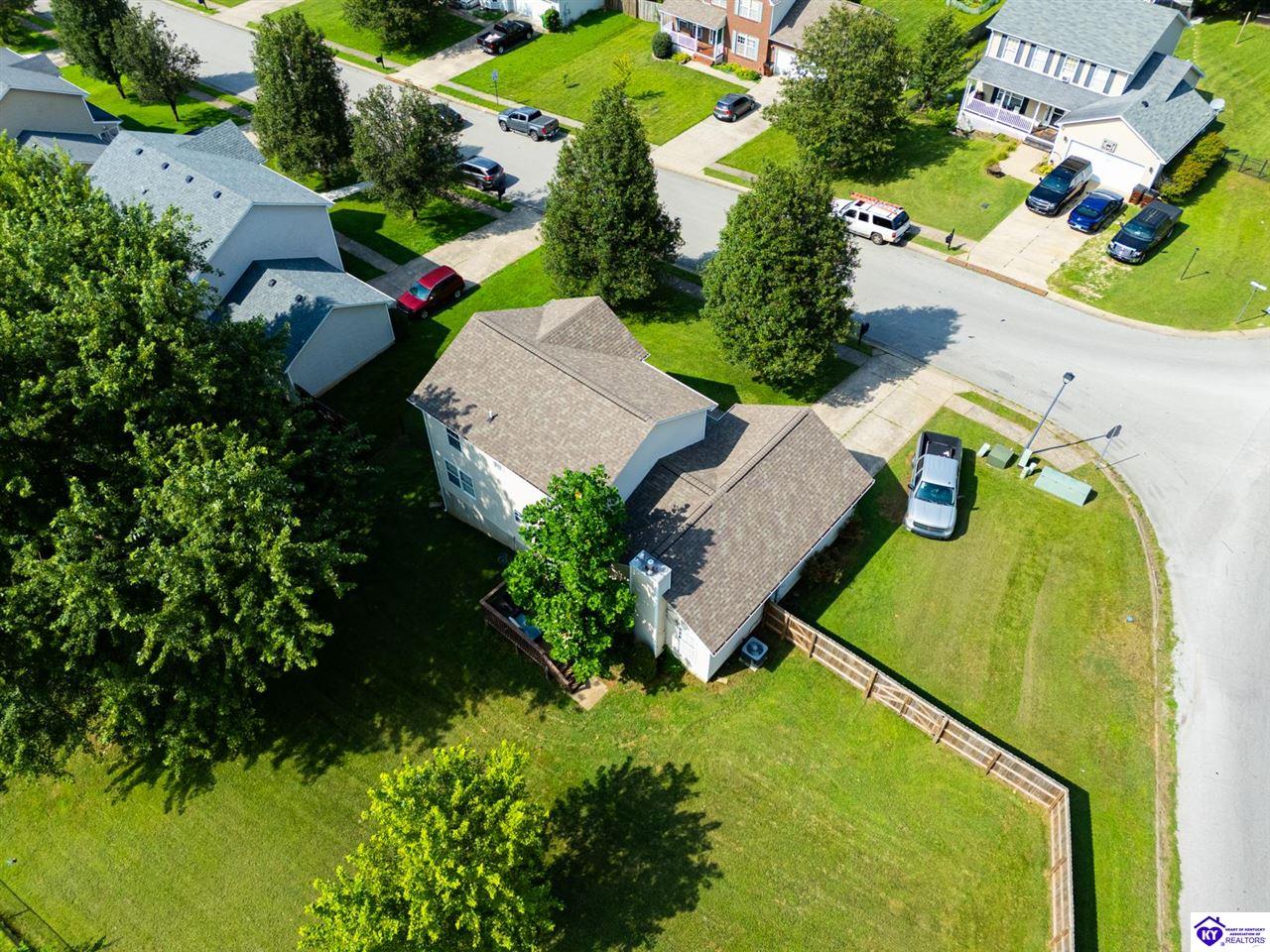 Listing Picture 2100 Crossfield Drive Elizabethtown, KY 42701 MLS HK25003093