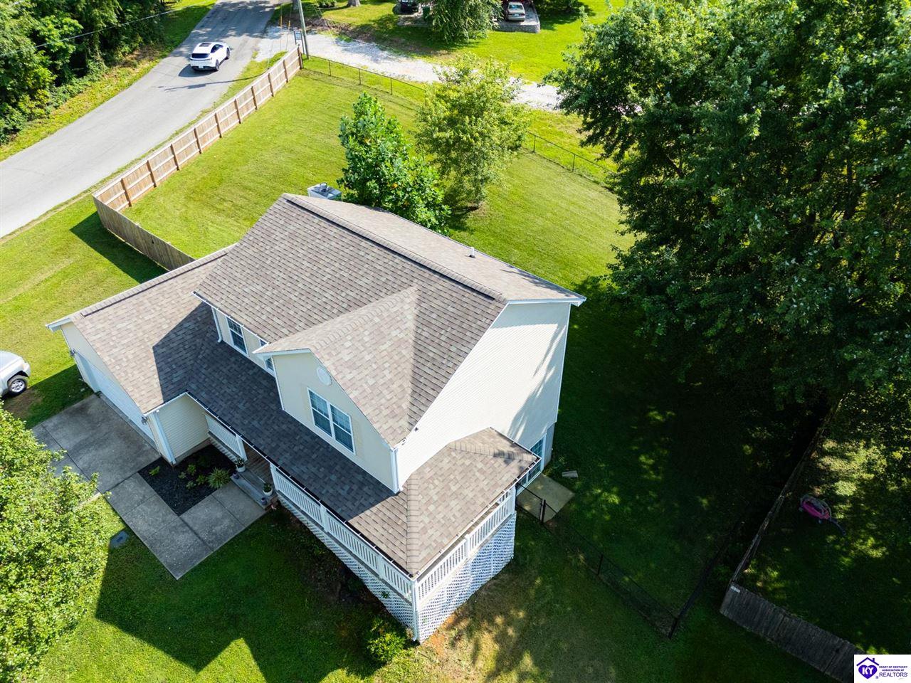 Listing Picture 2100 Crossfield Drive Elizabethtown, KY 42701 MLS HK25003093