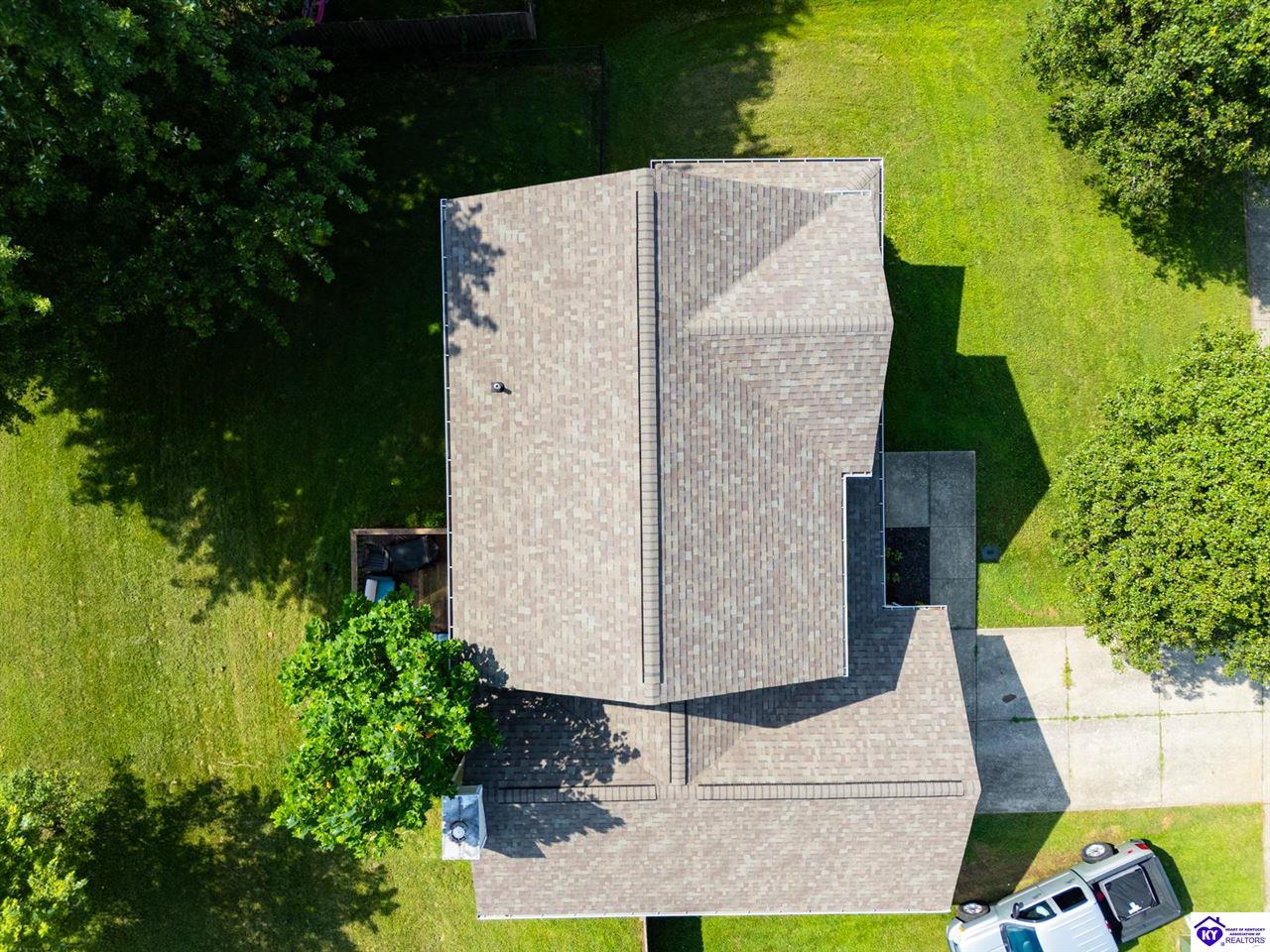 Listing Picture 2100 Crossfield Drive Elizabethtown, KY 42701 MLS HK25003093
