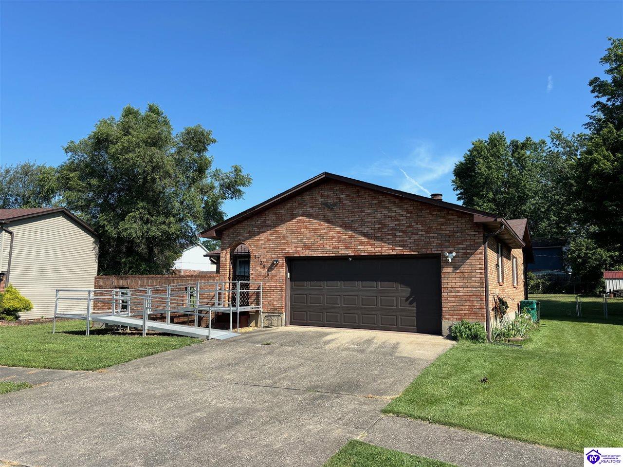 Listing Picture 1724 Holly Court Radcliff, KY 40160 MLS HK25003203