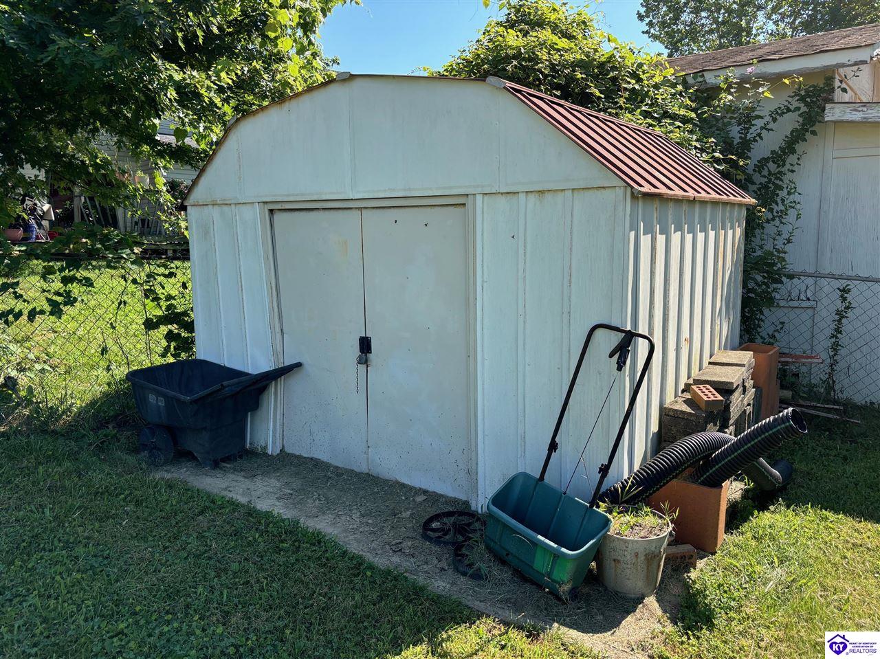 Listing Picture 1724 Holly Court Radcliff, KY 40160 MLS HK25003203