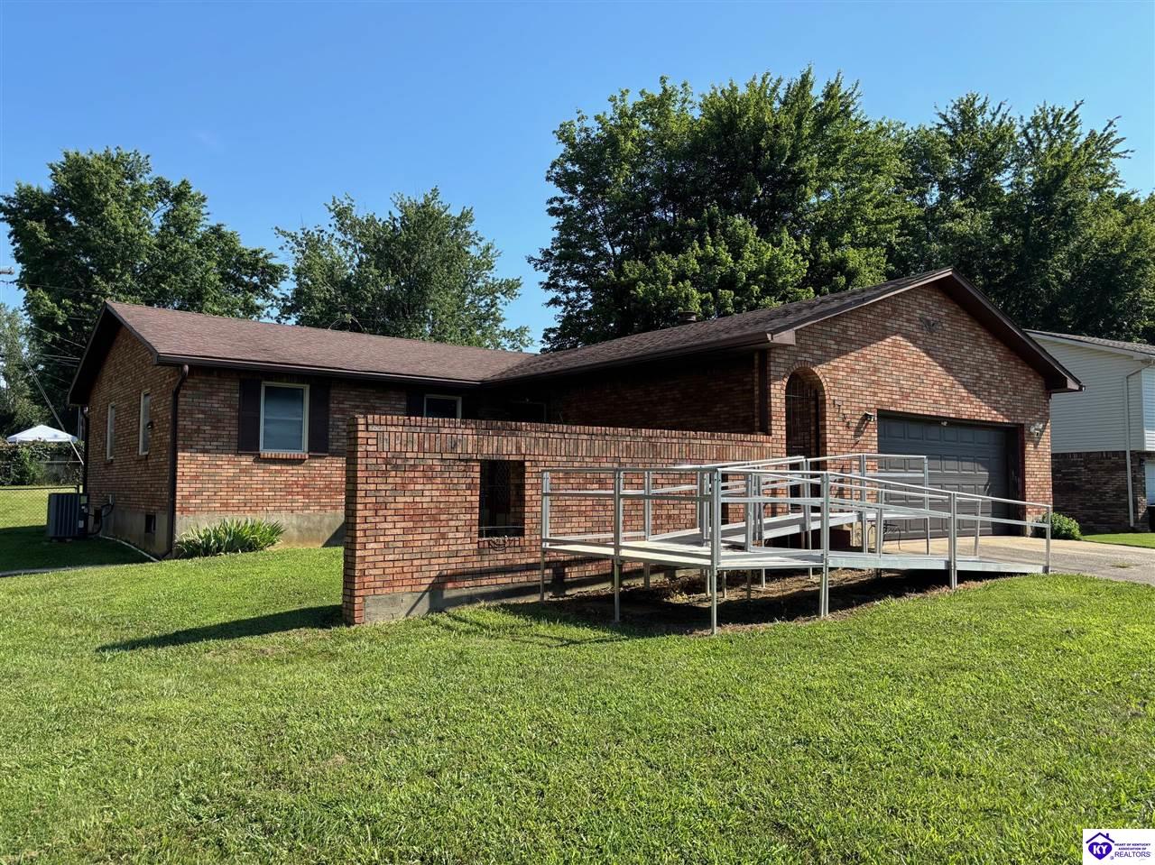 Listing Picture 1724 Holly Court Radcliff, KY 40160 MLS HK25003203