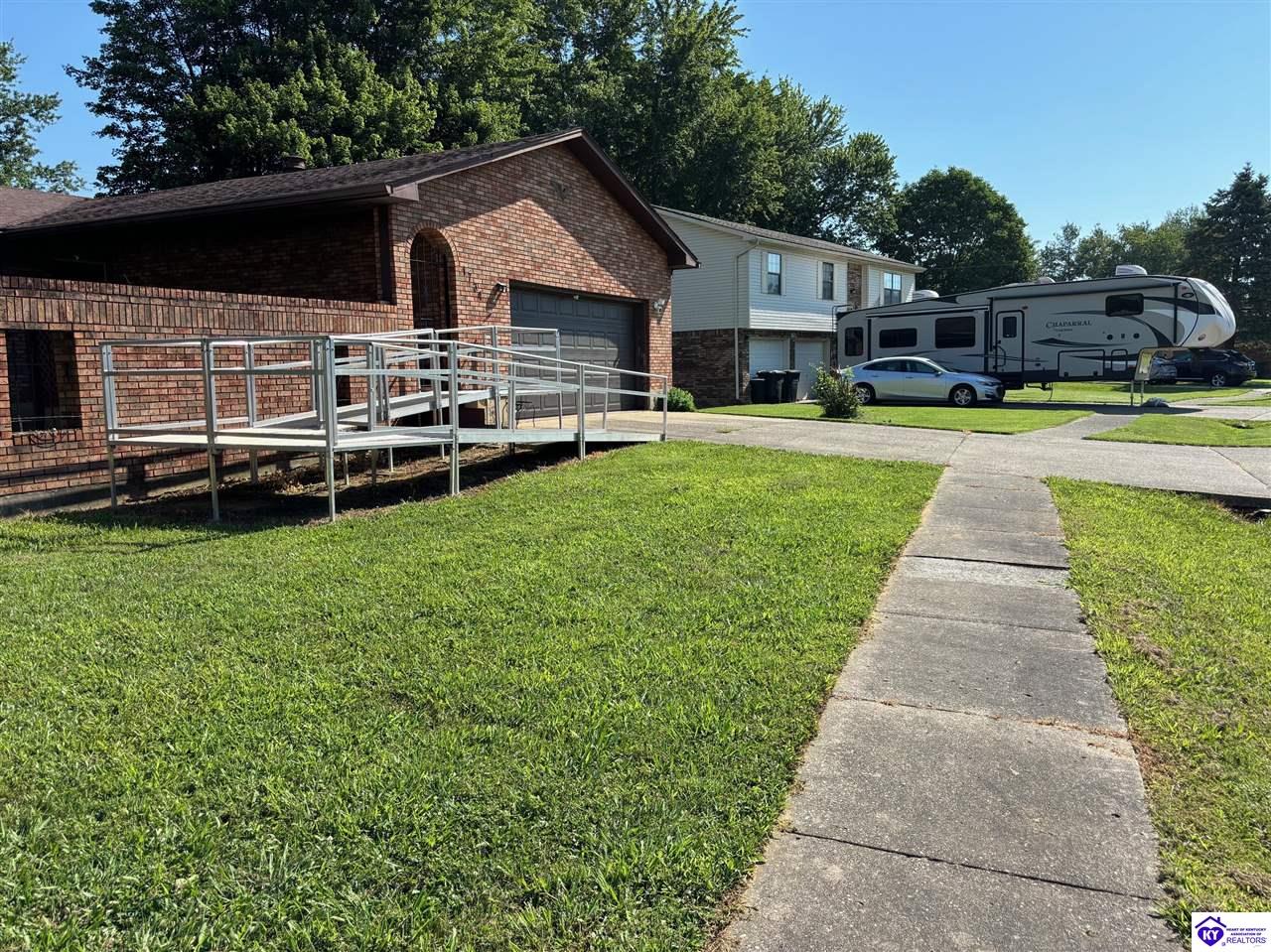 Listing Picture 1724 Holly Court Radcliff, KY 40160 MLS HK25003203