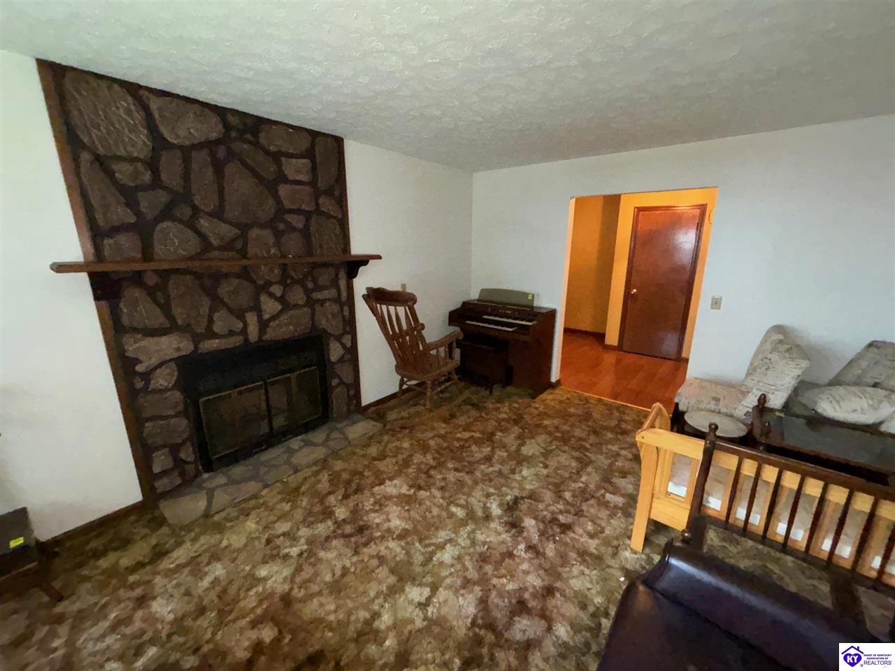 Listing Picture 1724 Holly Court Radcliff, KY 40160 MLS HK25003203