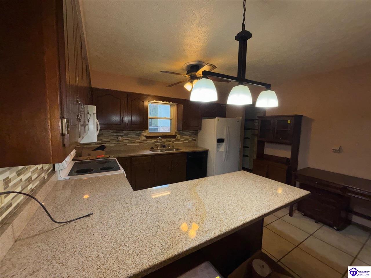 Listing Picture 1724 Holly Court Radcliff, KY 40160 MLS HK25003203