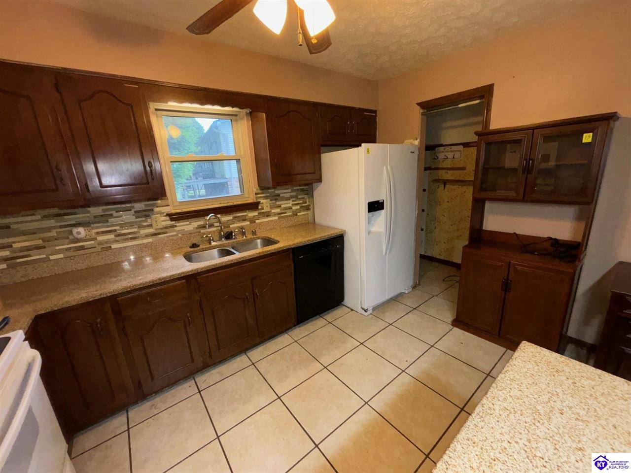 Listing Picture 1724 Holly Court Radcliff, KY 40160 MLS HK25003203