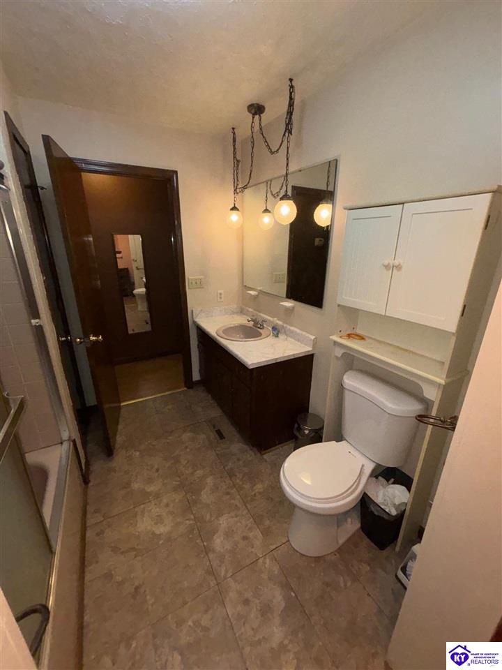 Listing Picture 1724 Holly Court Radcliff, KY 40160 MLS HK25003203