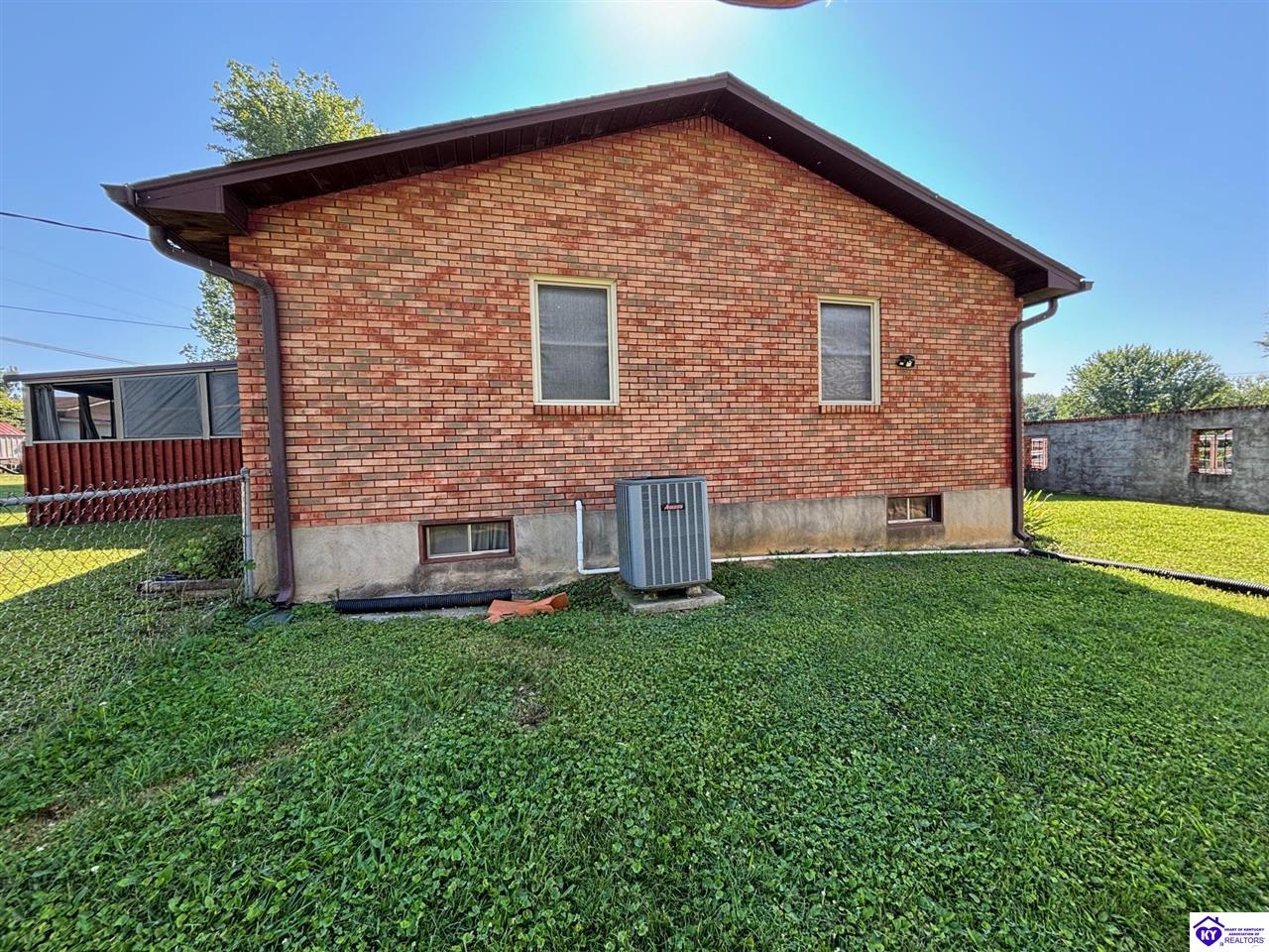 Listing Picture 1724 Holly Court Radcliff, KY 40160 MLS HK25003203