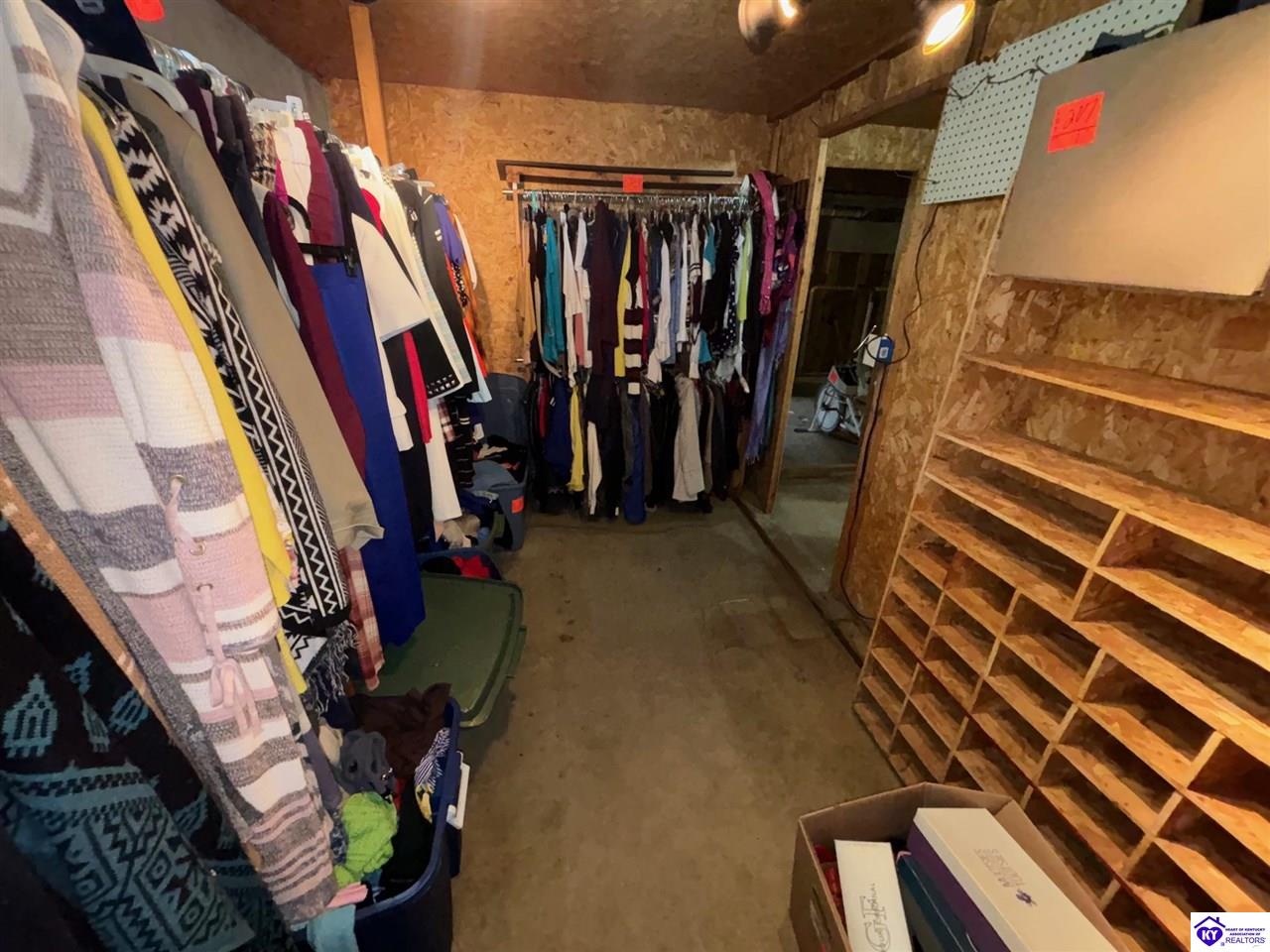 Listing Picture 1724 Holly Court Radcliff, KY 40160 MLS HK25003203