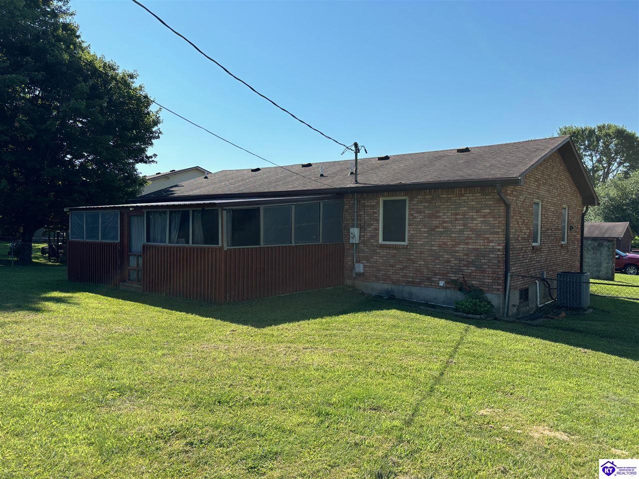 Listing Picture 1724 Holly Court Radcliff, KY 40160 MLS HK25003203