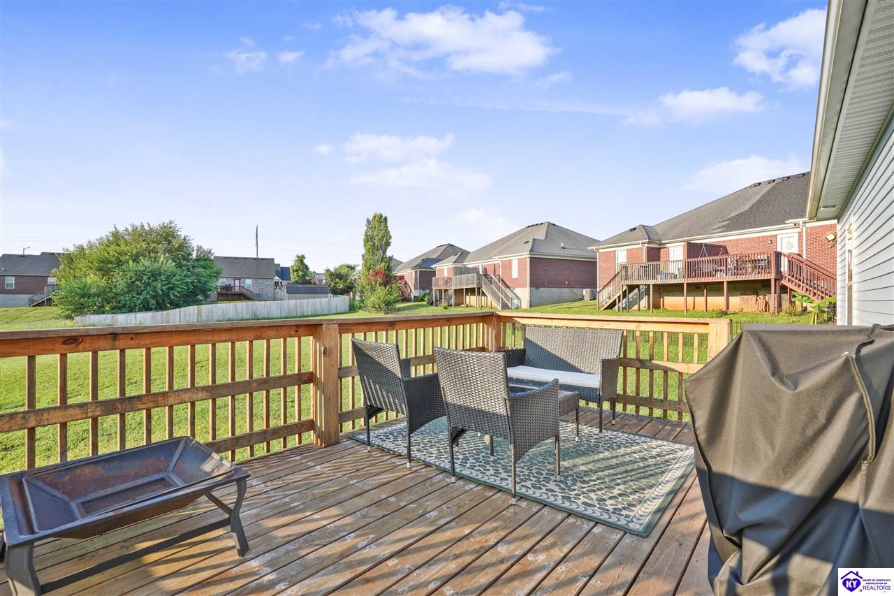 Listing Picture 102 Devers Court Bardstown, KY 40004 MLS HK25003219