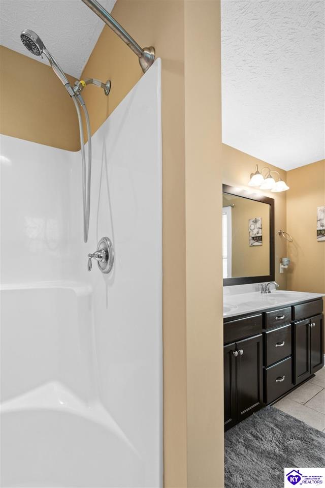 Listing Picture 125 Hopewell Court Elizabethtown, KY 42701 MLS HK25003232